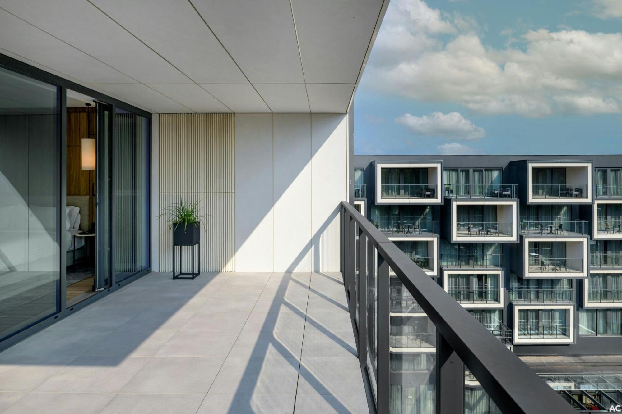 Ac Hotel By Marriott Krakow — Photos 1